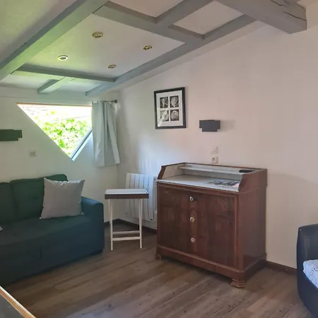 Chez Eve Momo Διαμέρισμα *